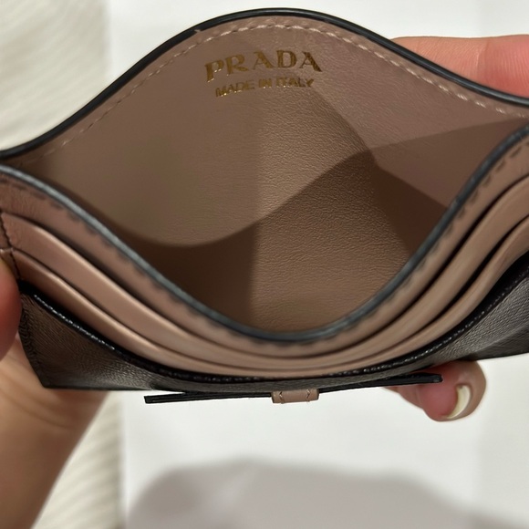 PRADA Card Case/Business Holder SAFFIANO/Black 1MC025 in PHENOMENAL CONDITION - Picture 3 of 4